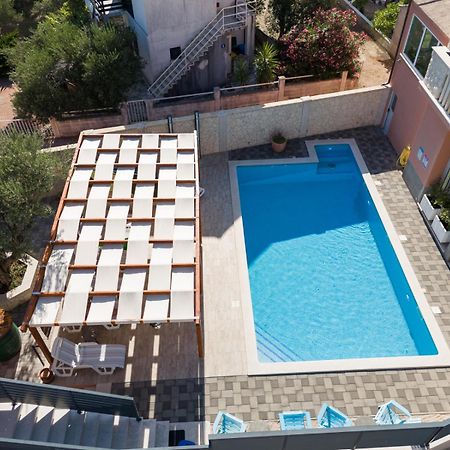 Apartments Villa Monique 罗戈兹尼察 外观 照片