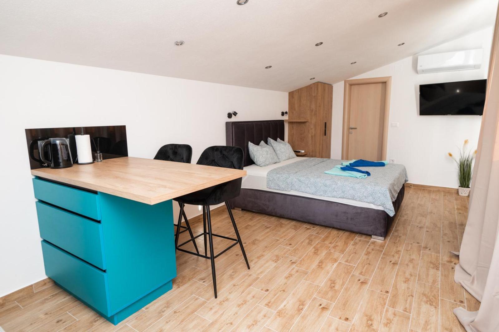 Apartments Villa Monique 罗戈兹尼察 外观 照片